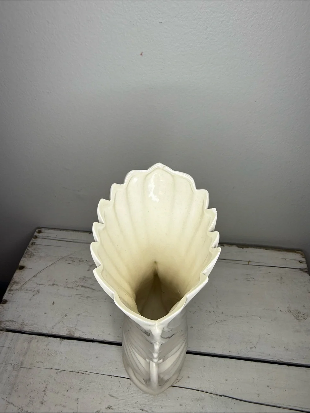VTG Maddux California White (off) Swan w/Black Eyes & Black Beak Vase 12” tall